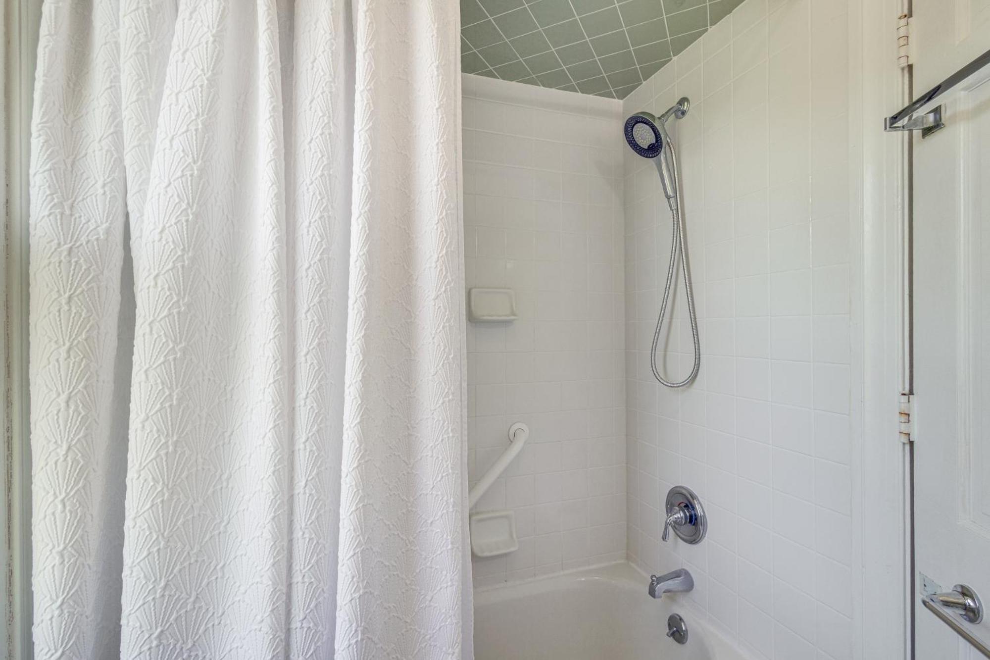 Updated Cape Charles Home About 2 Mi To Beachfront! Exterior photo